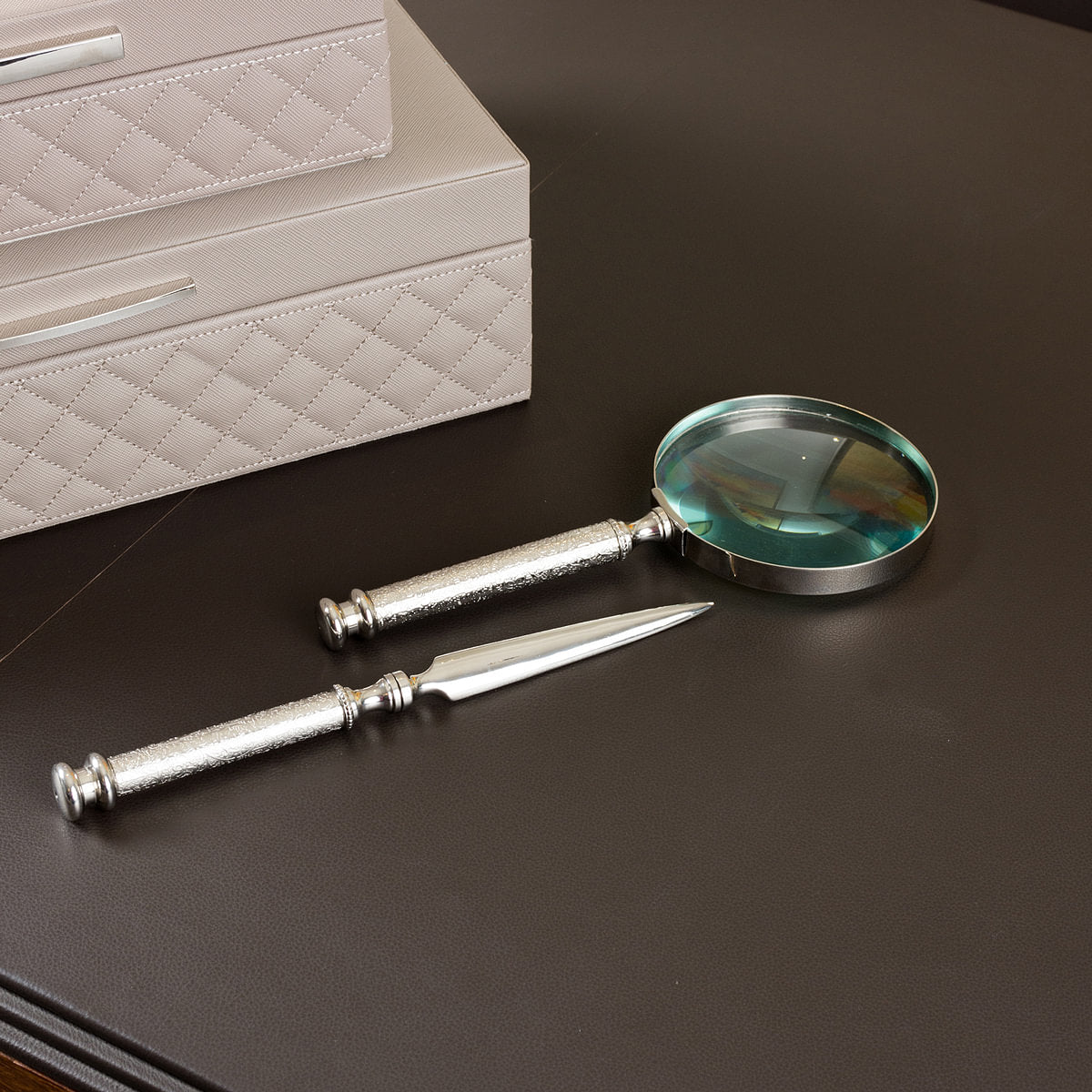 Magnus Silver Magnifying Lens