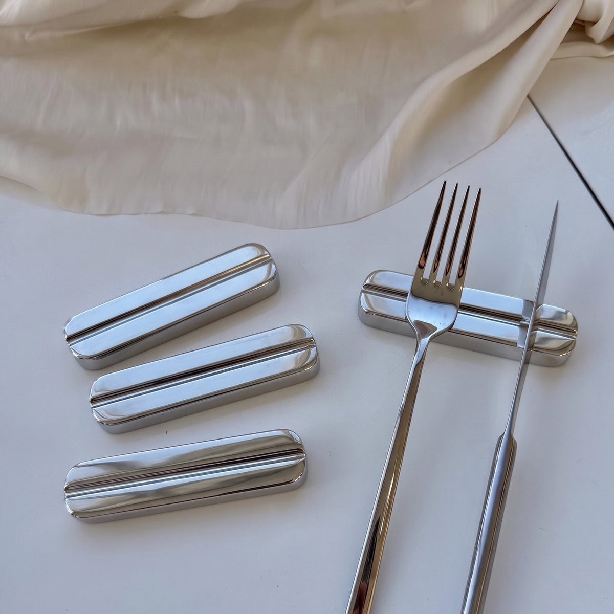 Arabia Knife Rest And Placecard S/6