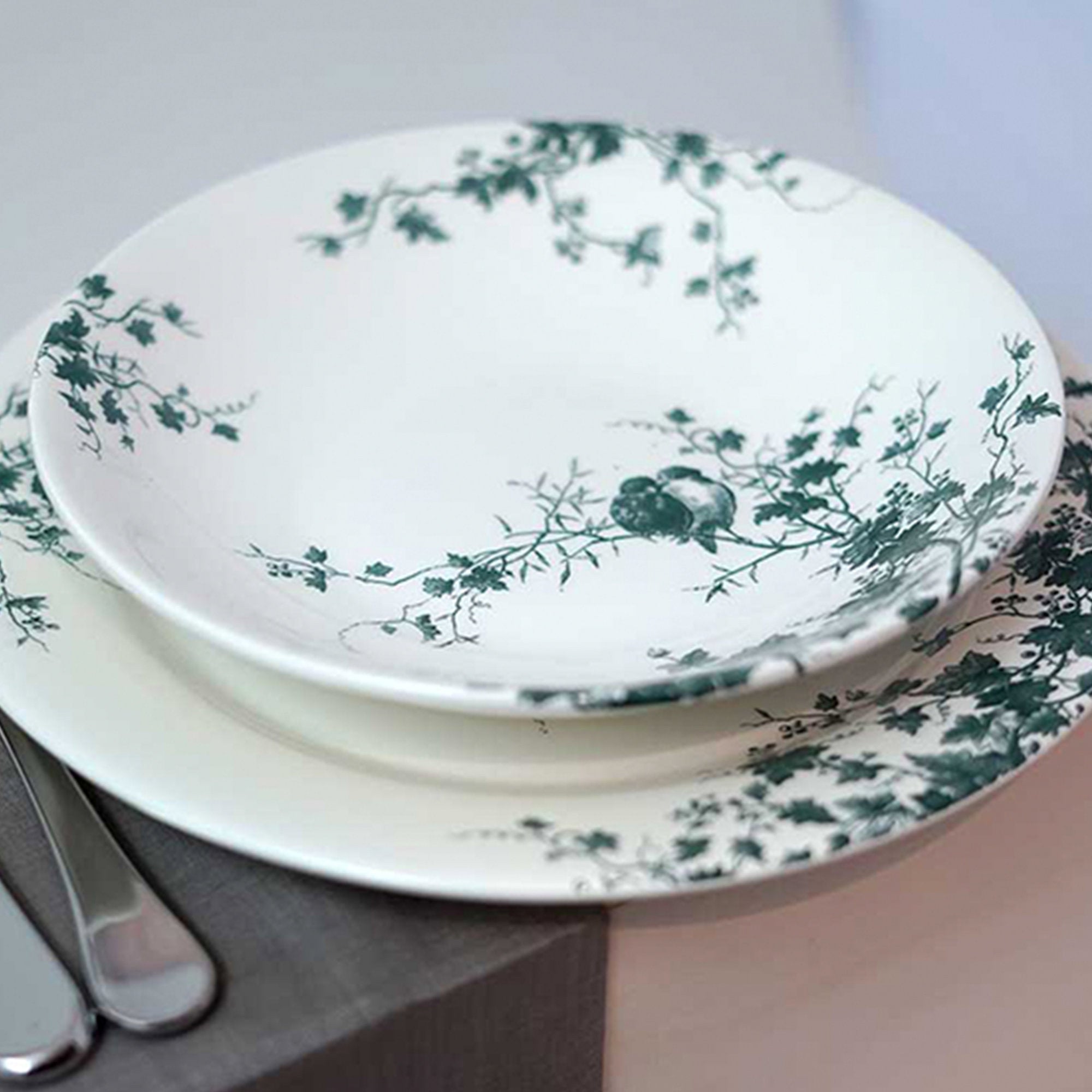 Les Oiseaux Dinner Plate