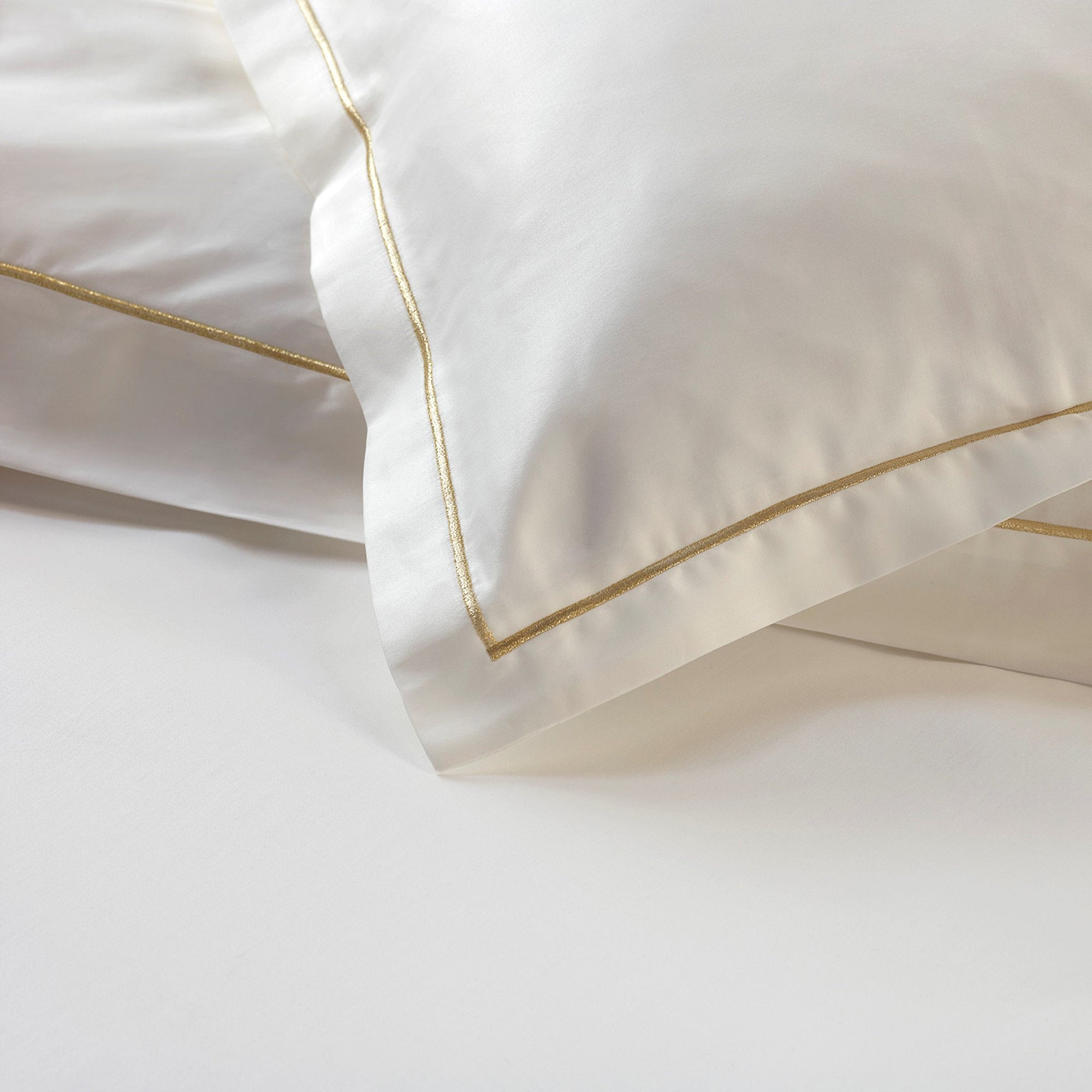 Dalia 100% Egyptian Cotton Sateen King Fitted Sheet