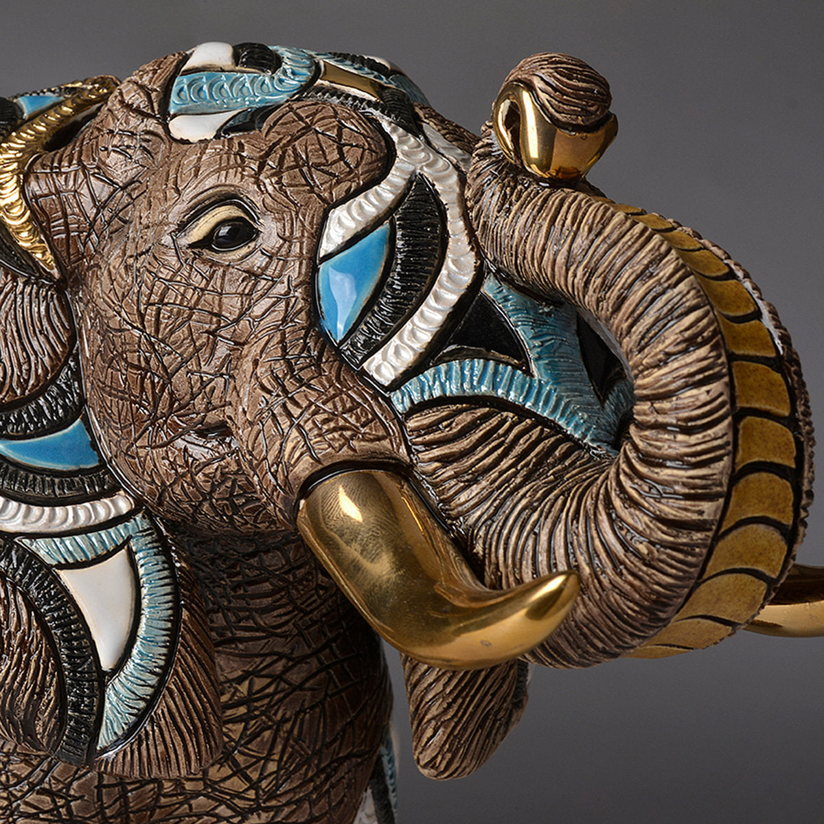 Gallery African Elephant
