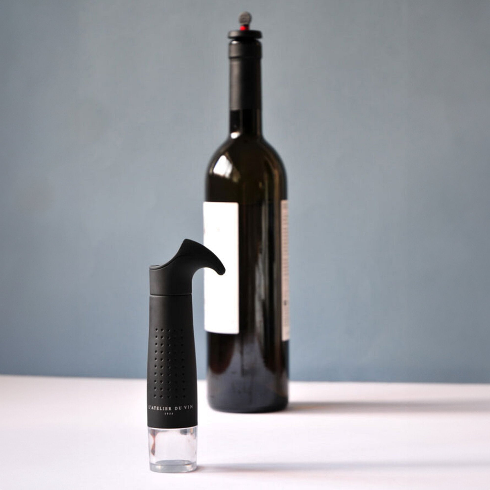 Chic Night Wine Accessory Set