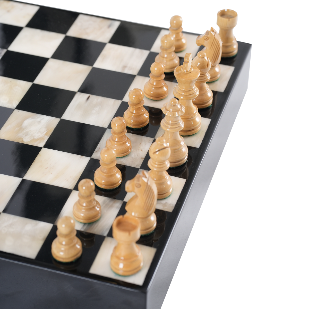 Bison Marbled Horn Chess Set