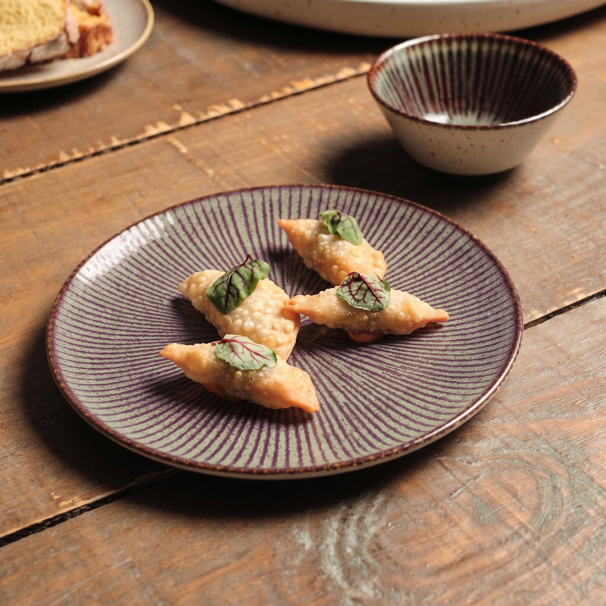 Shangri-La Vine Dinner Plate