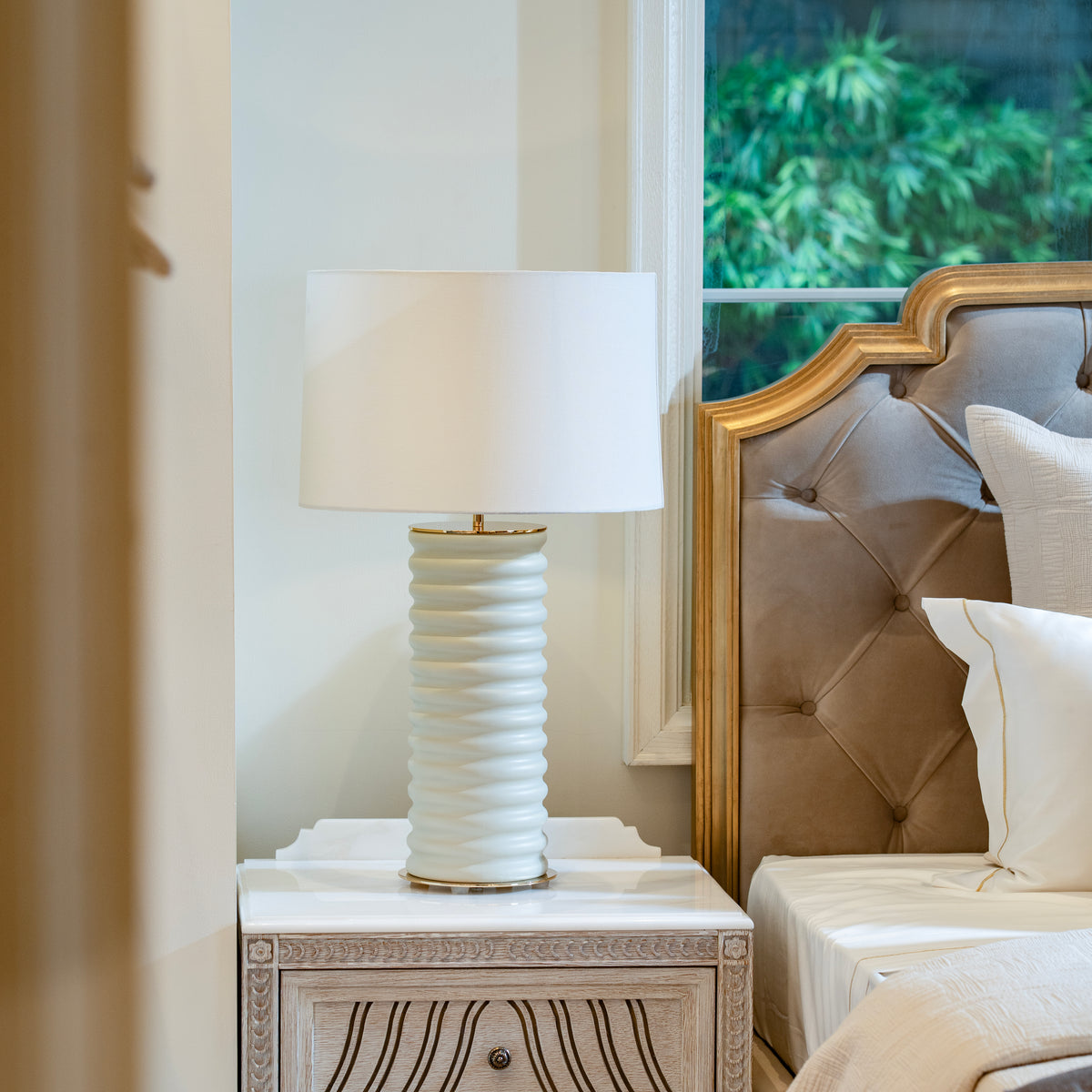 Taro Table Lamp