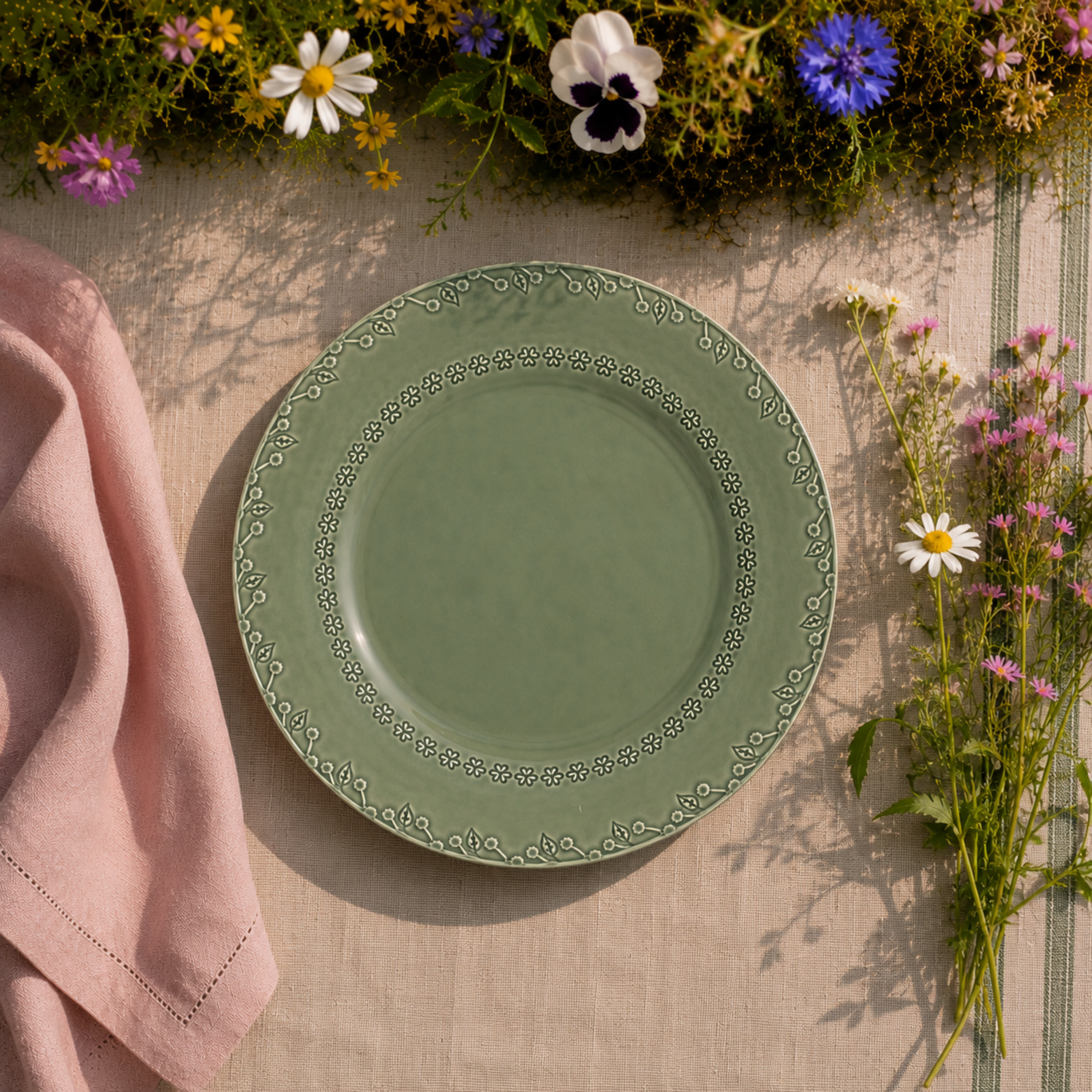 Flora Dinner Plate Grey