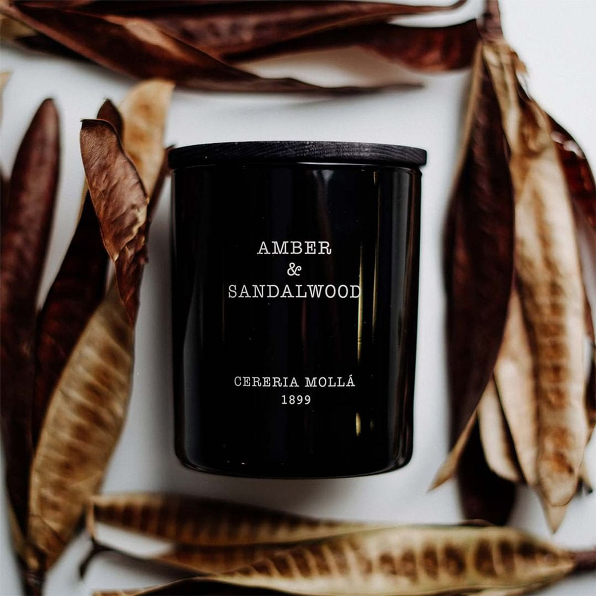 Amber & Sandalwood Scented Candle