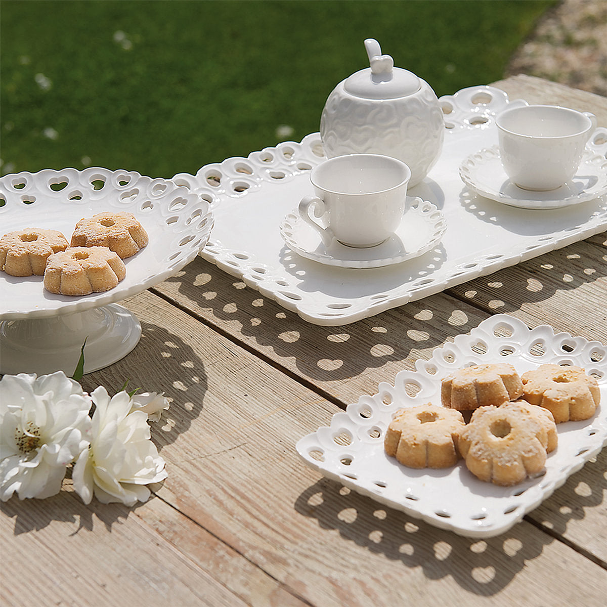 Valentino Cake Stand