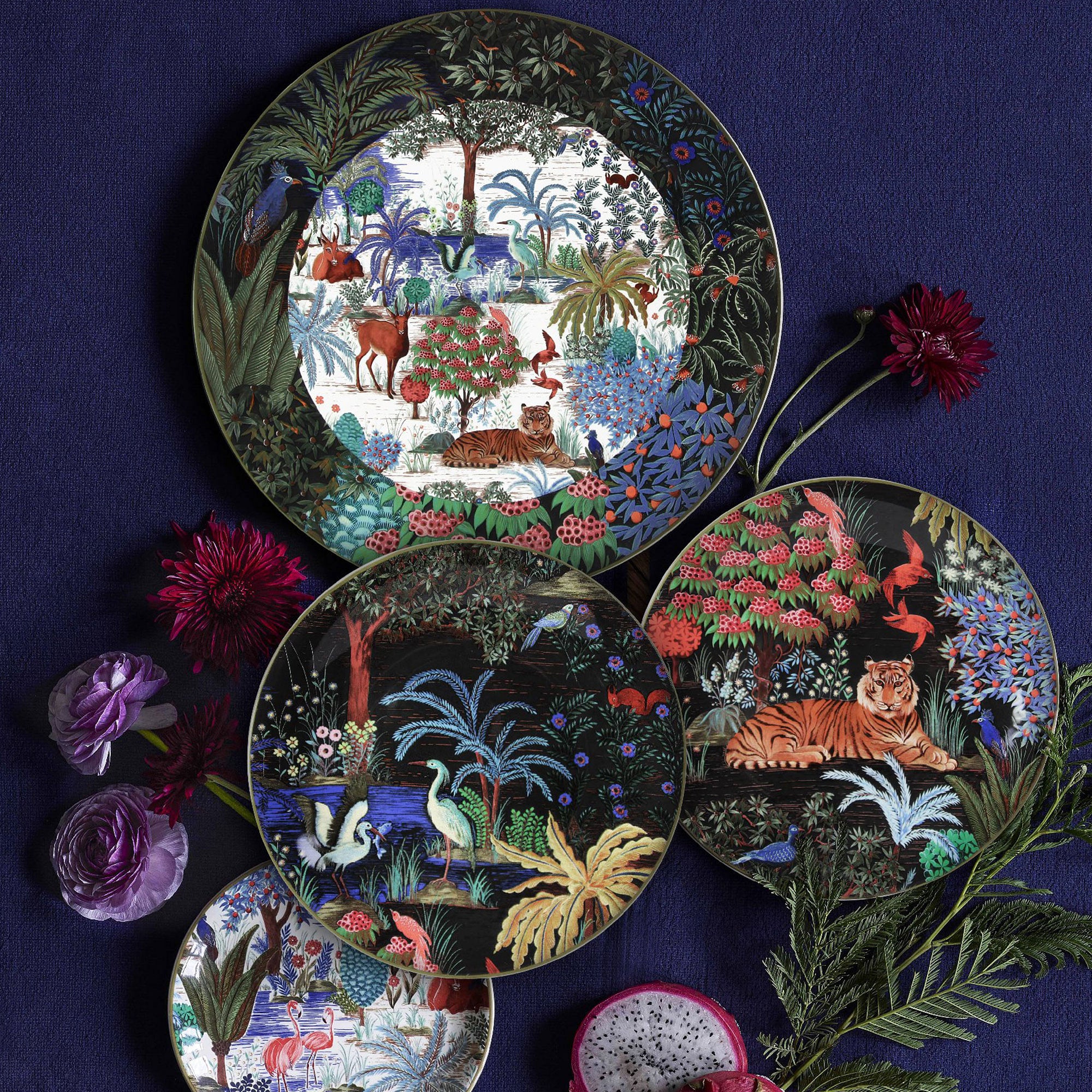 Le Jardin Du Palais Canape Plate