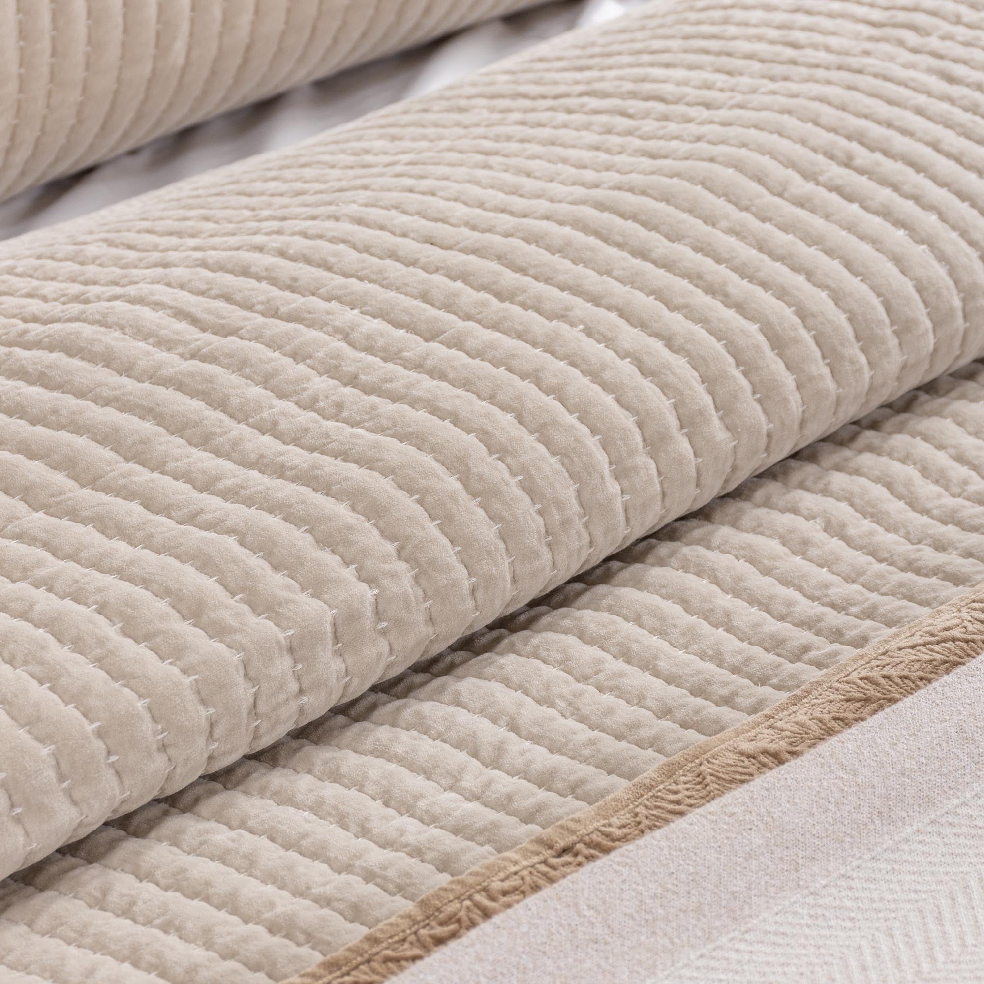 Antalia Cotton Velvel King Bedspread