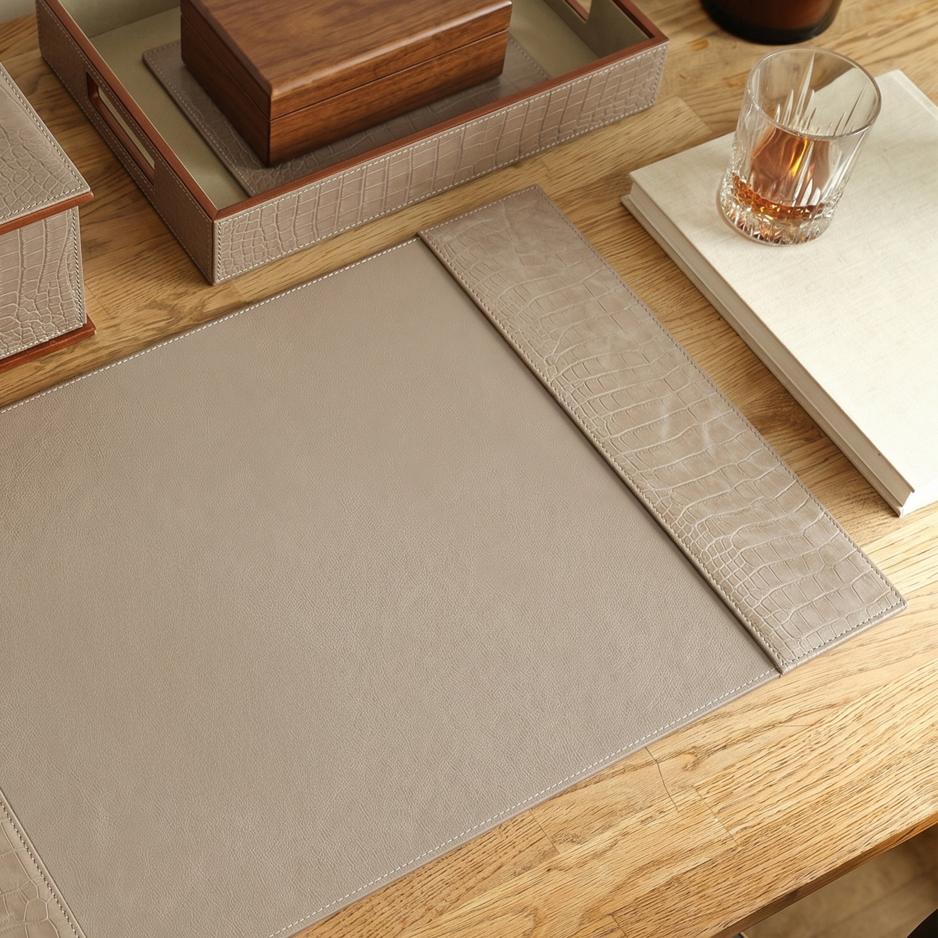 Ordine Desk Pad
