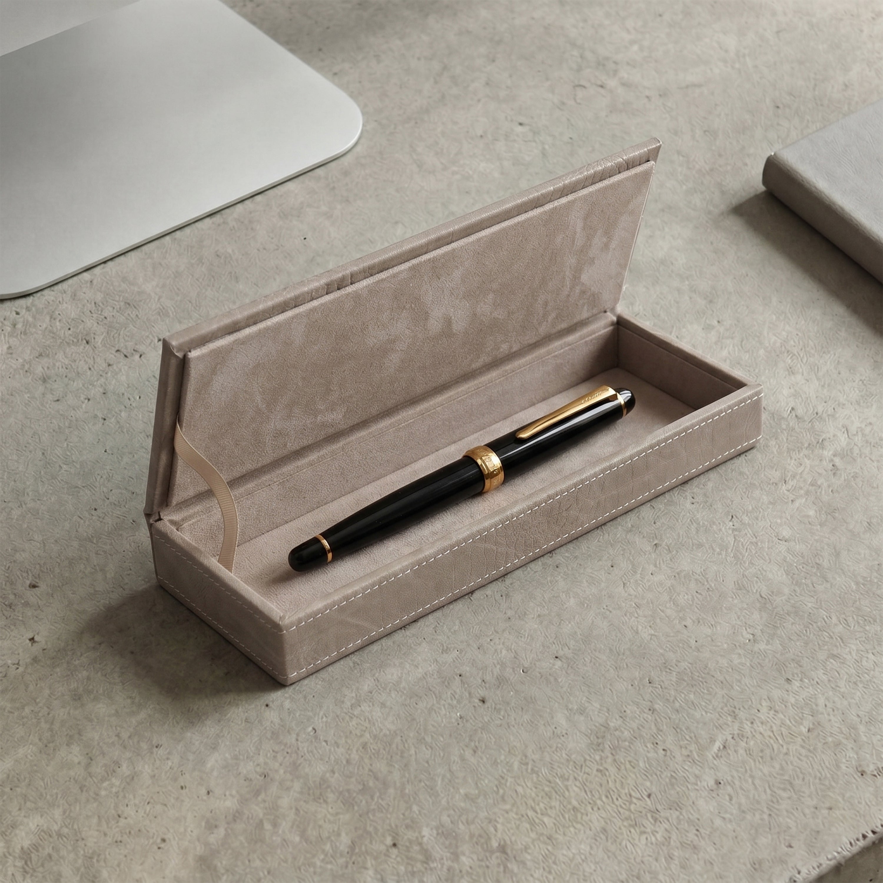Ordine Pencil Box