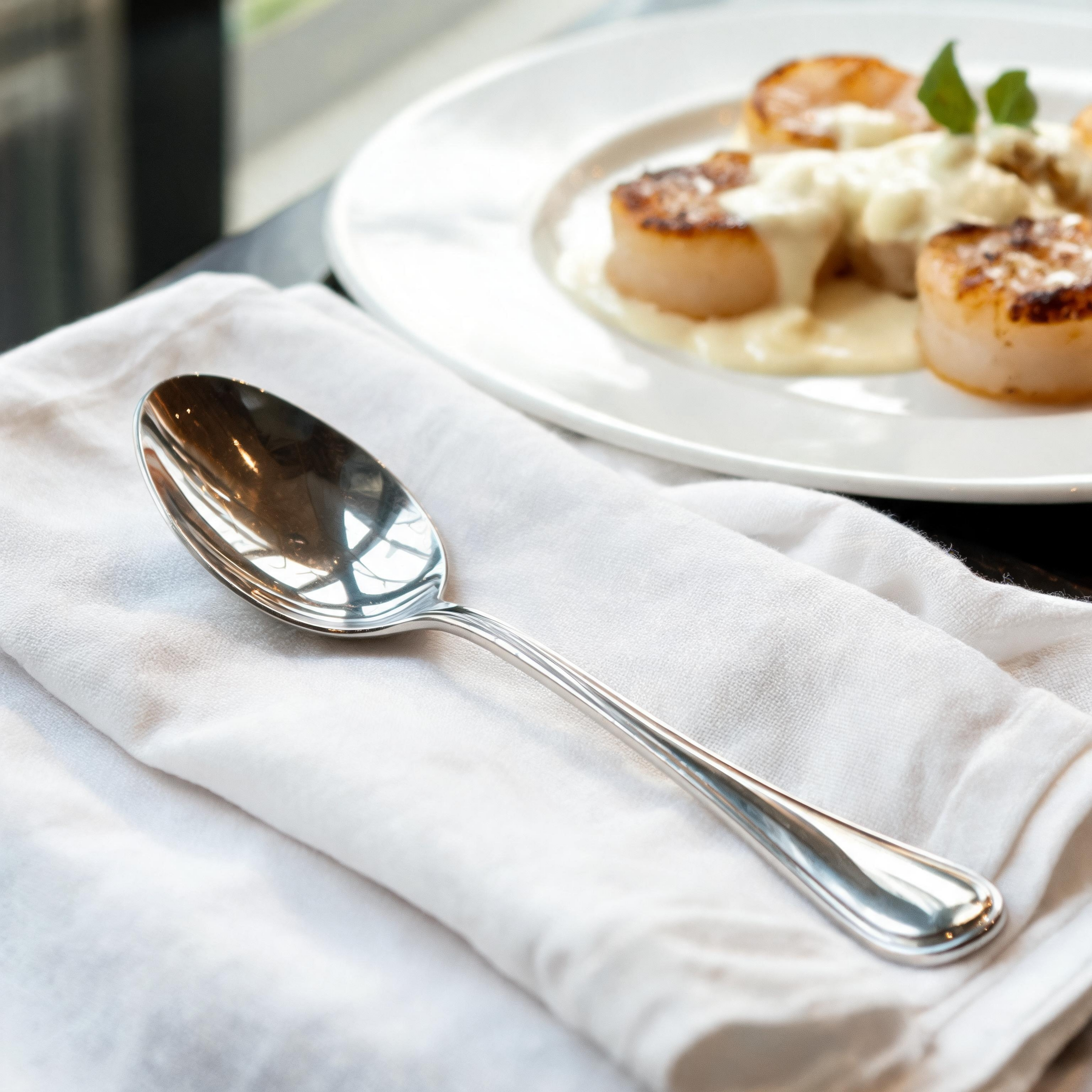 N/900 Serving Spoon