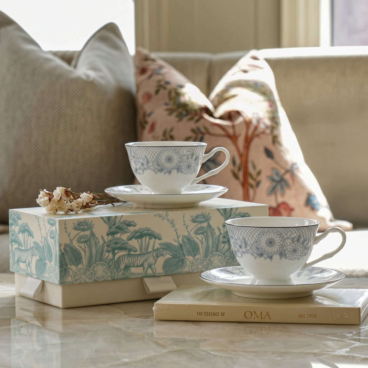 Laced Natural Tea Cup & Saucer S/2