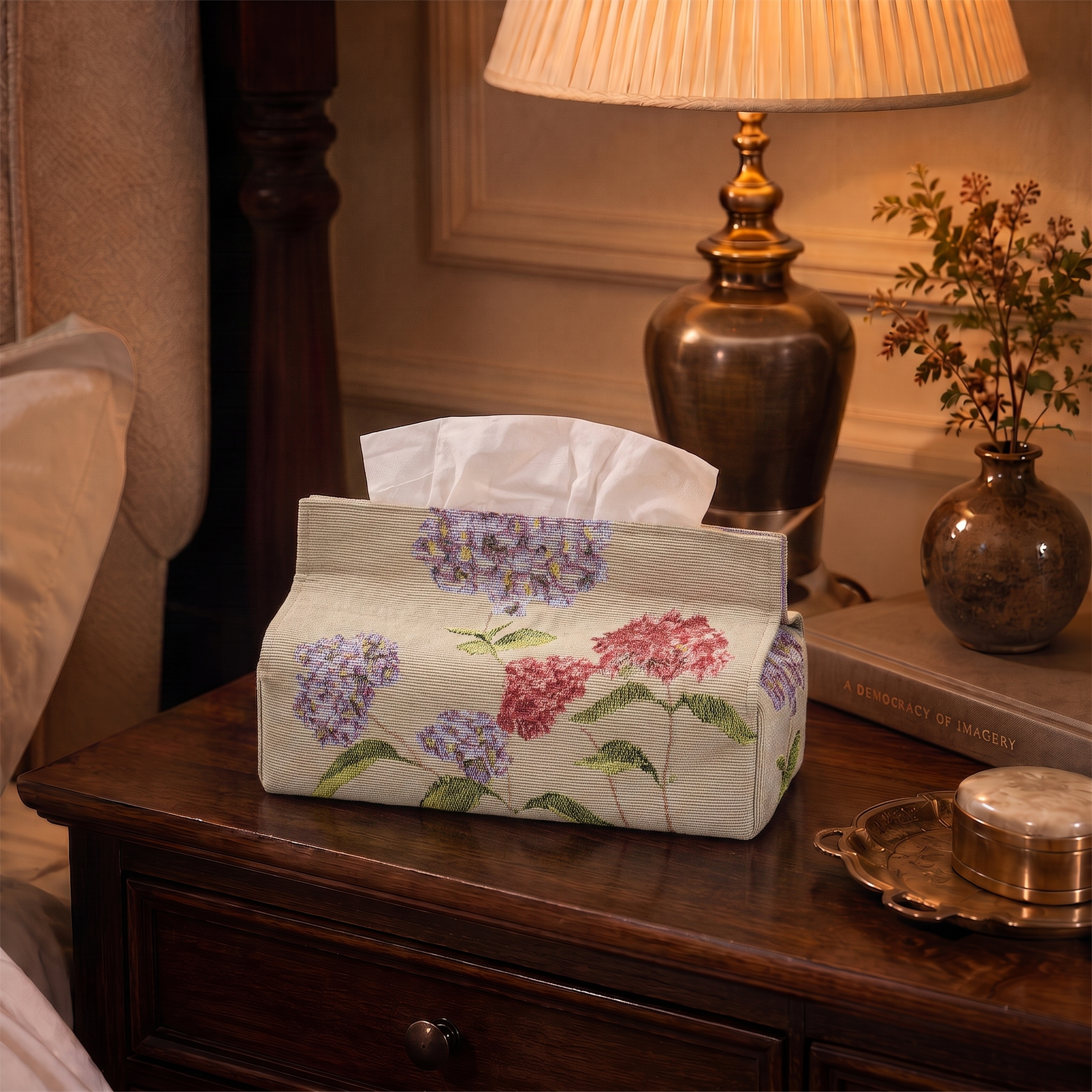 Kelmscott tree Tissue Box Beige