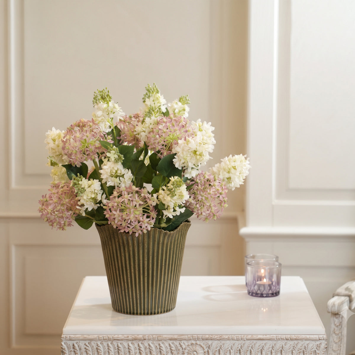 Shroud Vase H21 cm