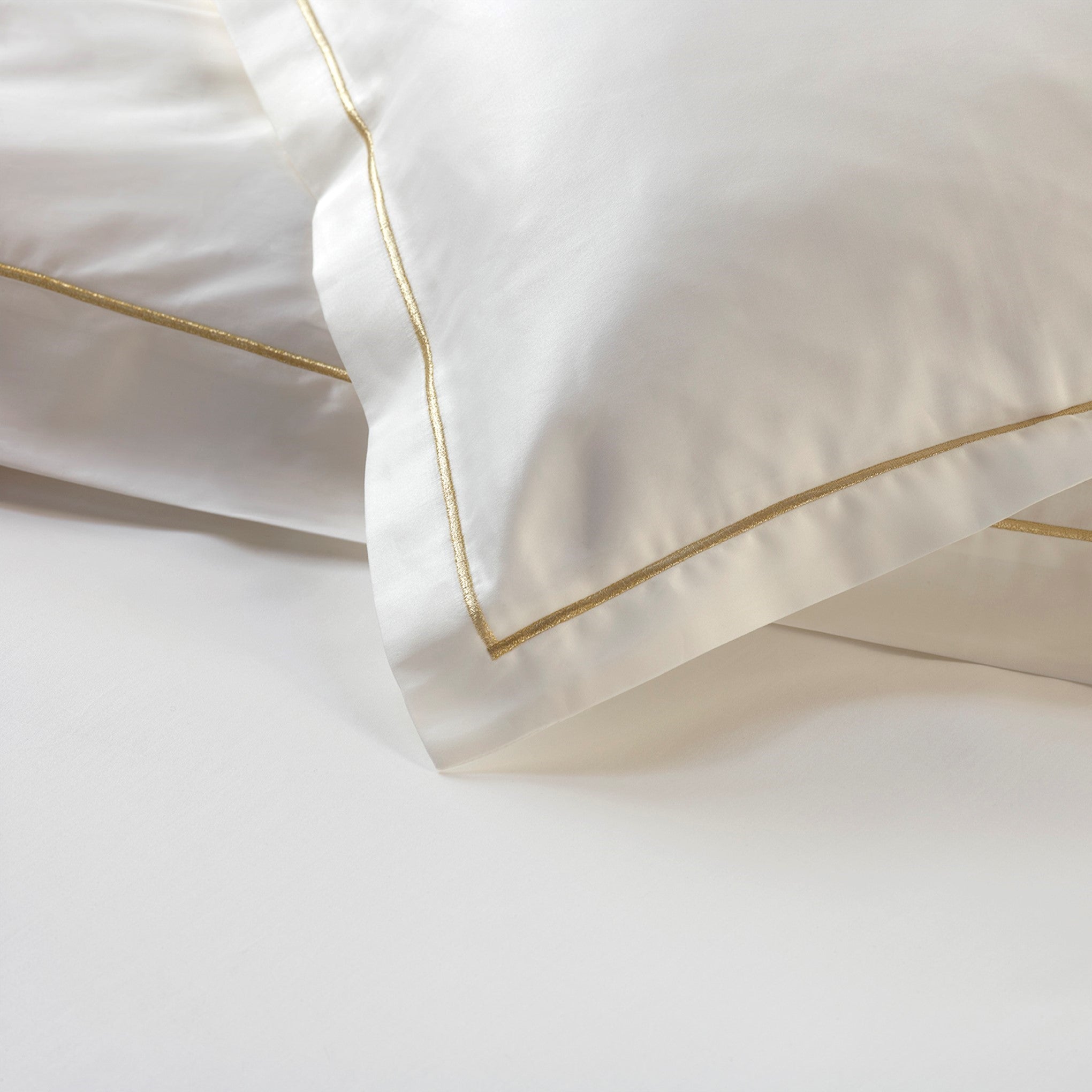 Dalia 100% Egyptian Cotton Sateen King Fitted Sheet