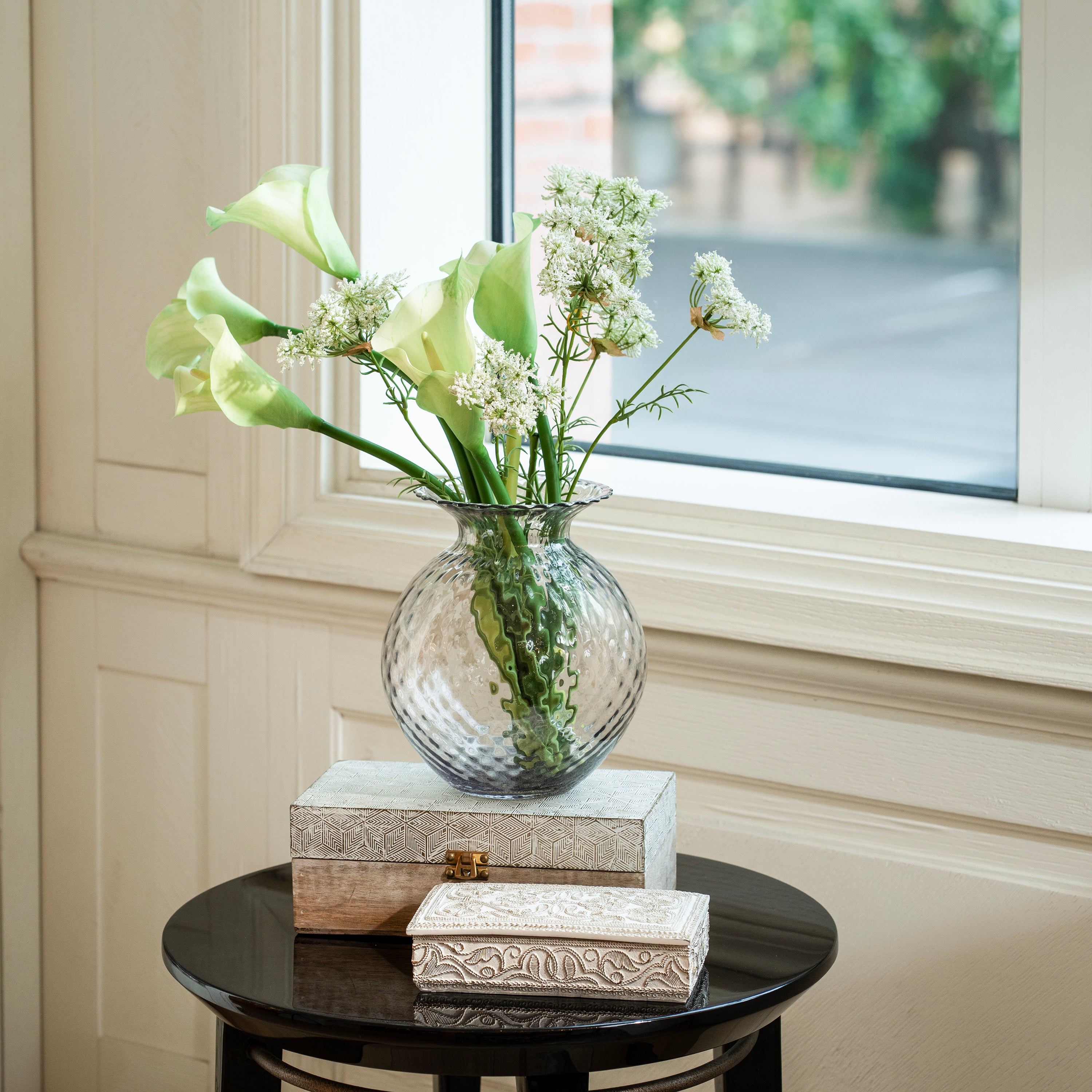 Contour Bulbous Vase