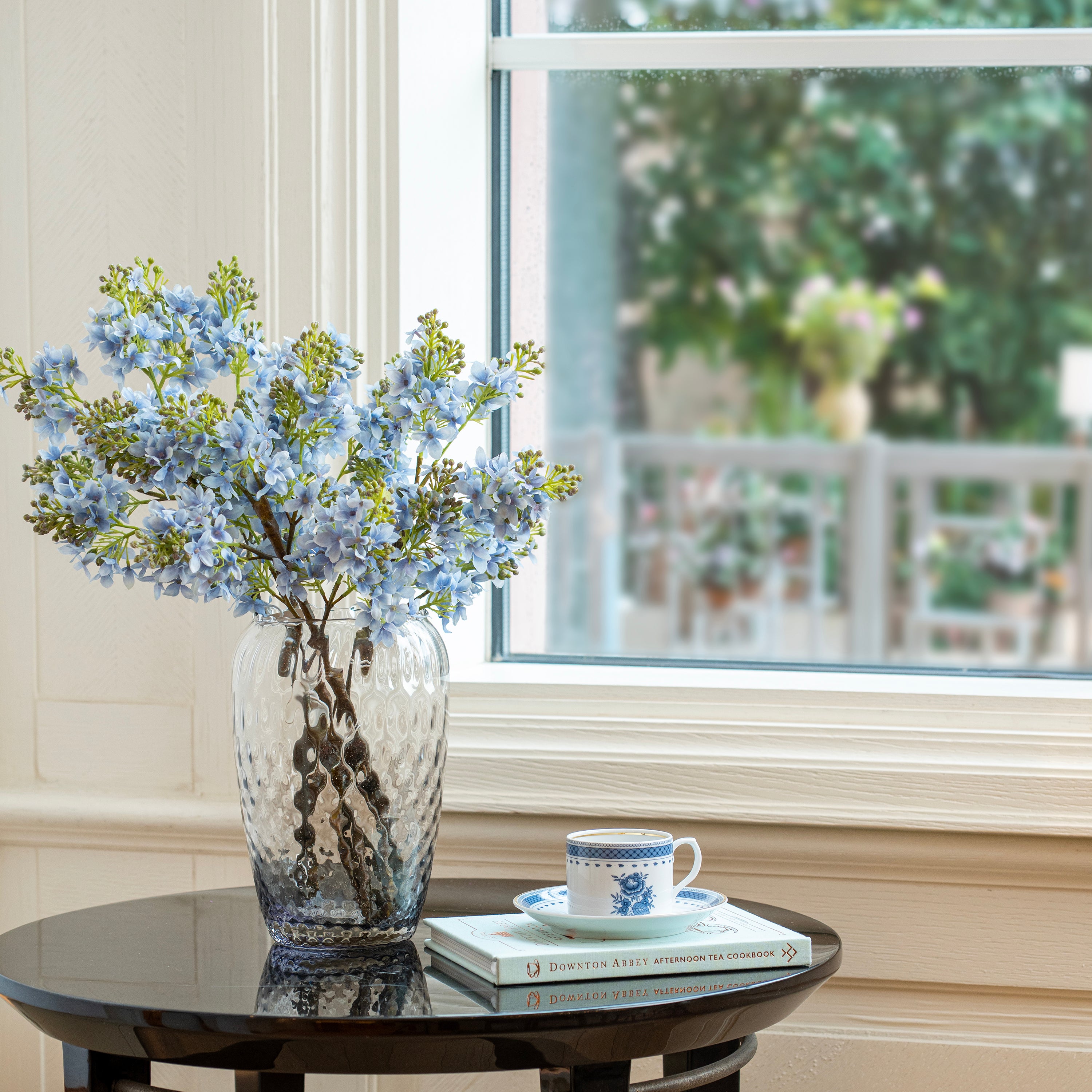 Contour Vase H23 cm