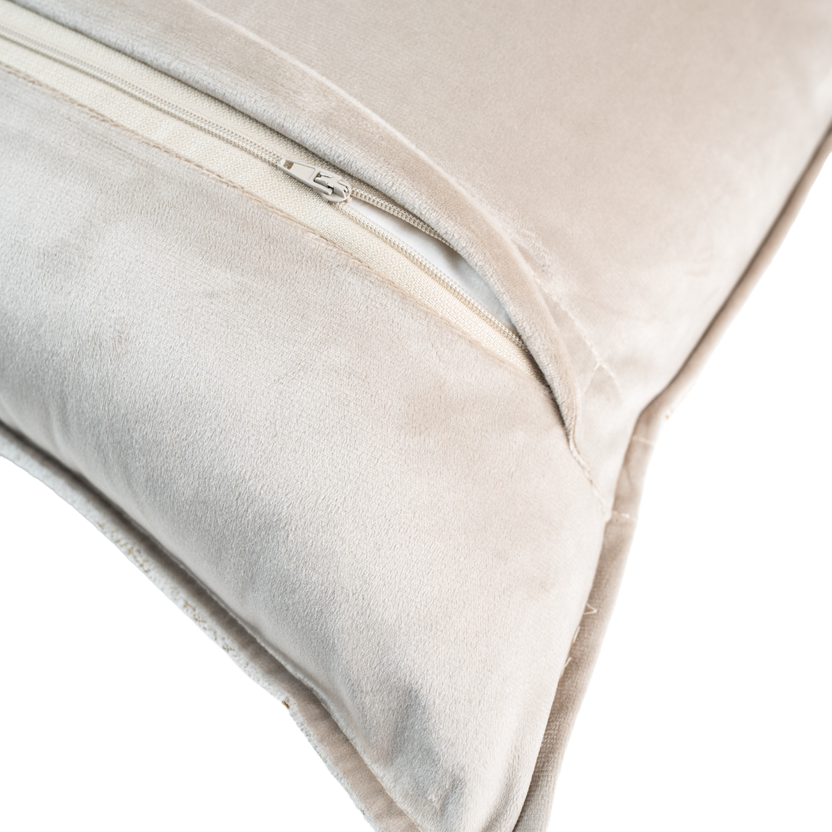 Morning Jacquard Decorative Cushion 370 GSM