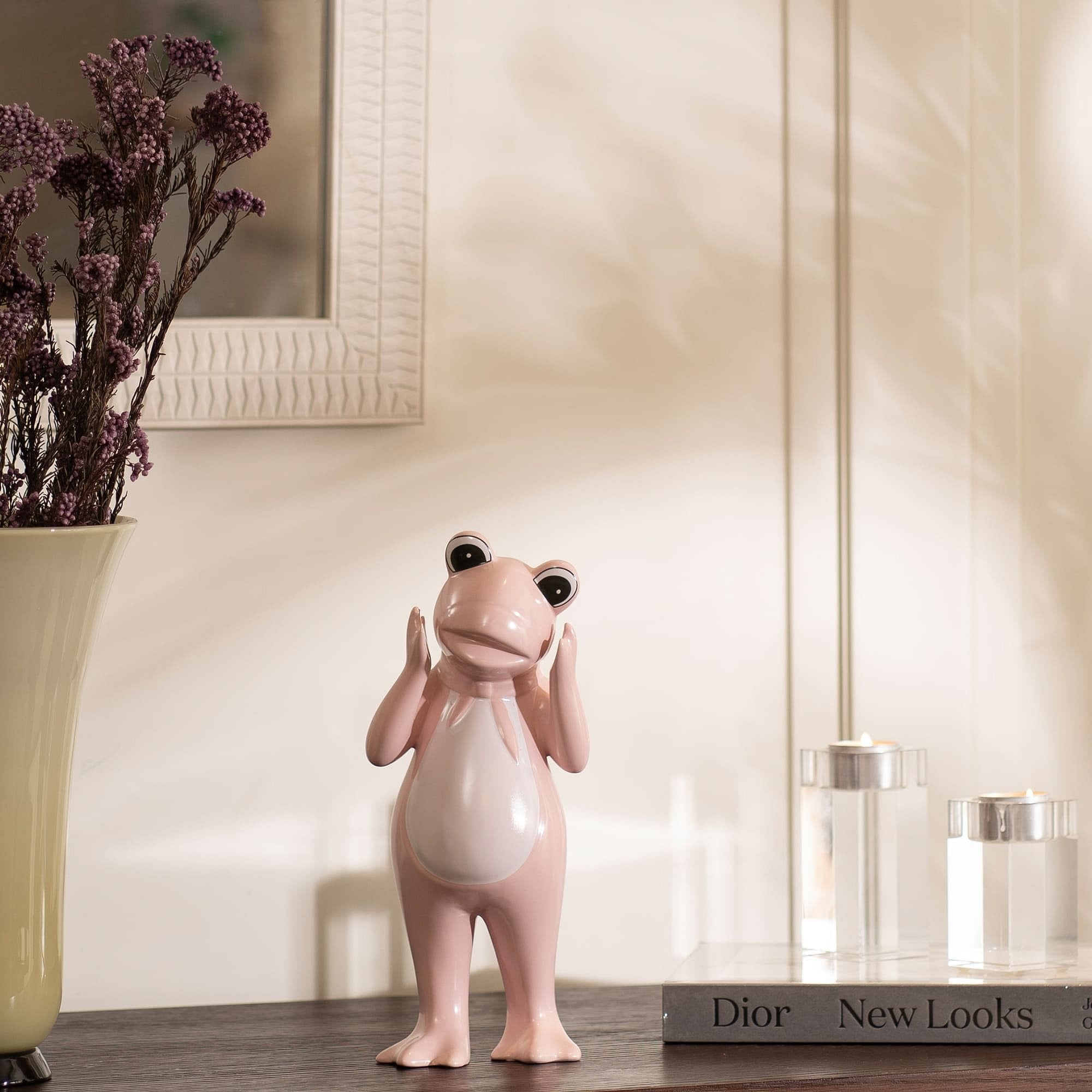 BLUSH FIGURINE